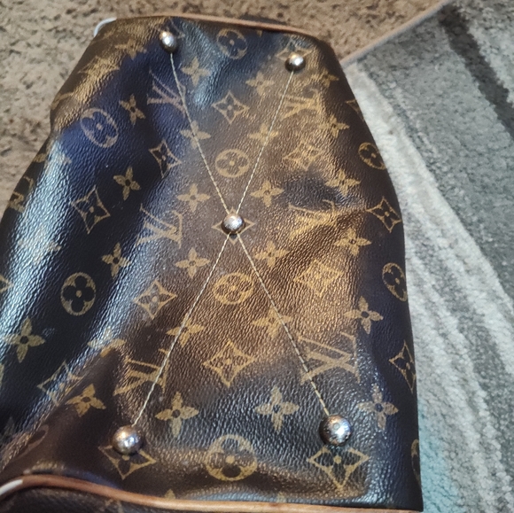 Louis Vuitton Rehab Vintage Tivoli from France - Picture 8 of 17
